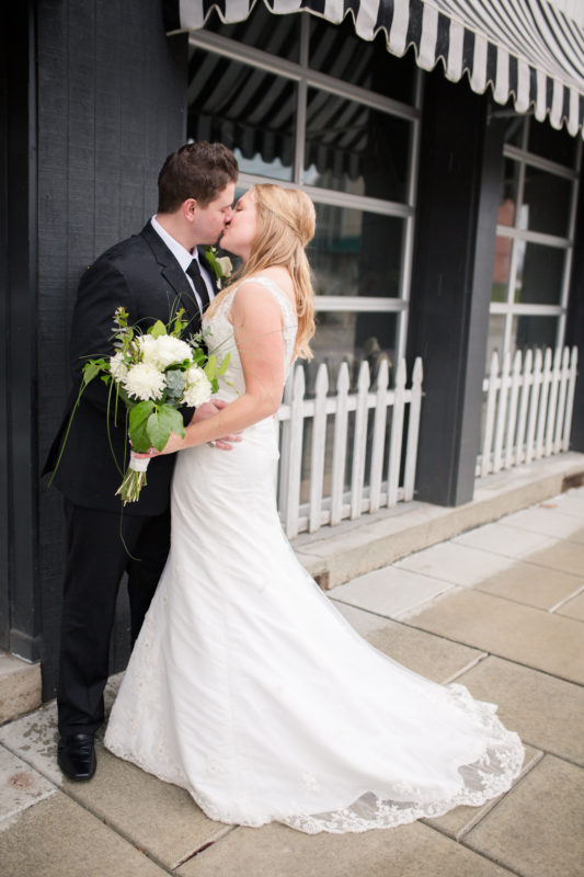 Rainy-wedding-portraits